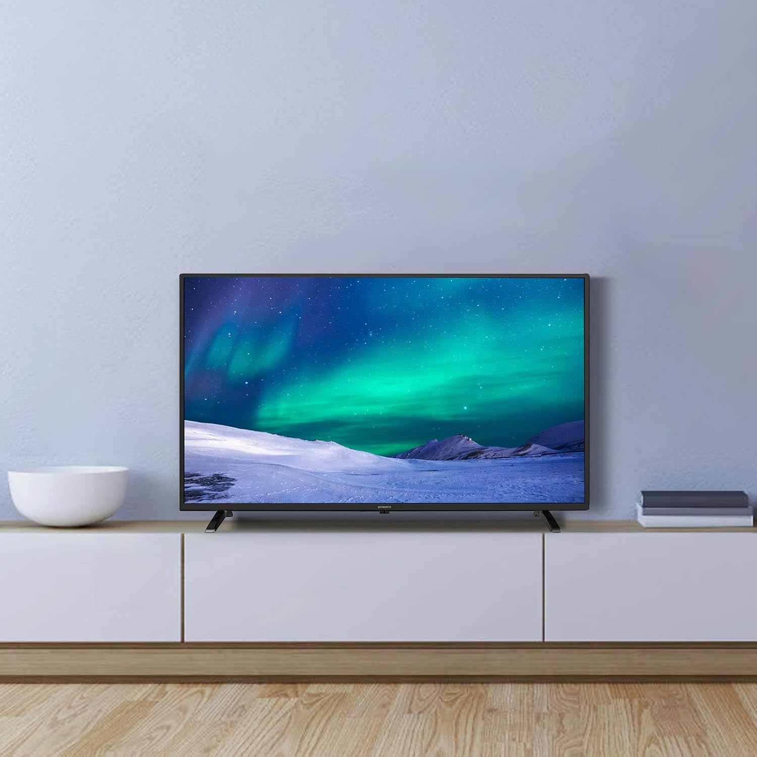 Skyworth 32 inch Smart TV, 720P Roku Google TV with Chromecast Built-in, Android LED TV for Bedroom - S3G - Image 4