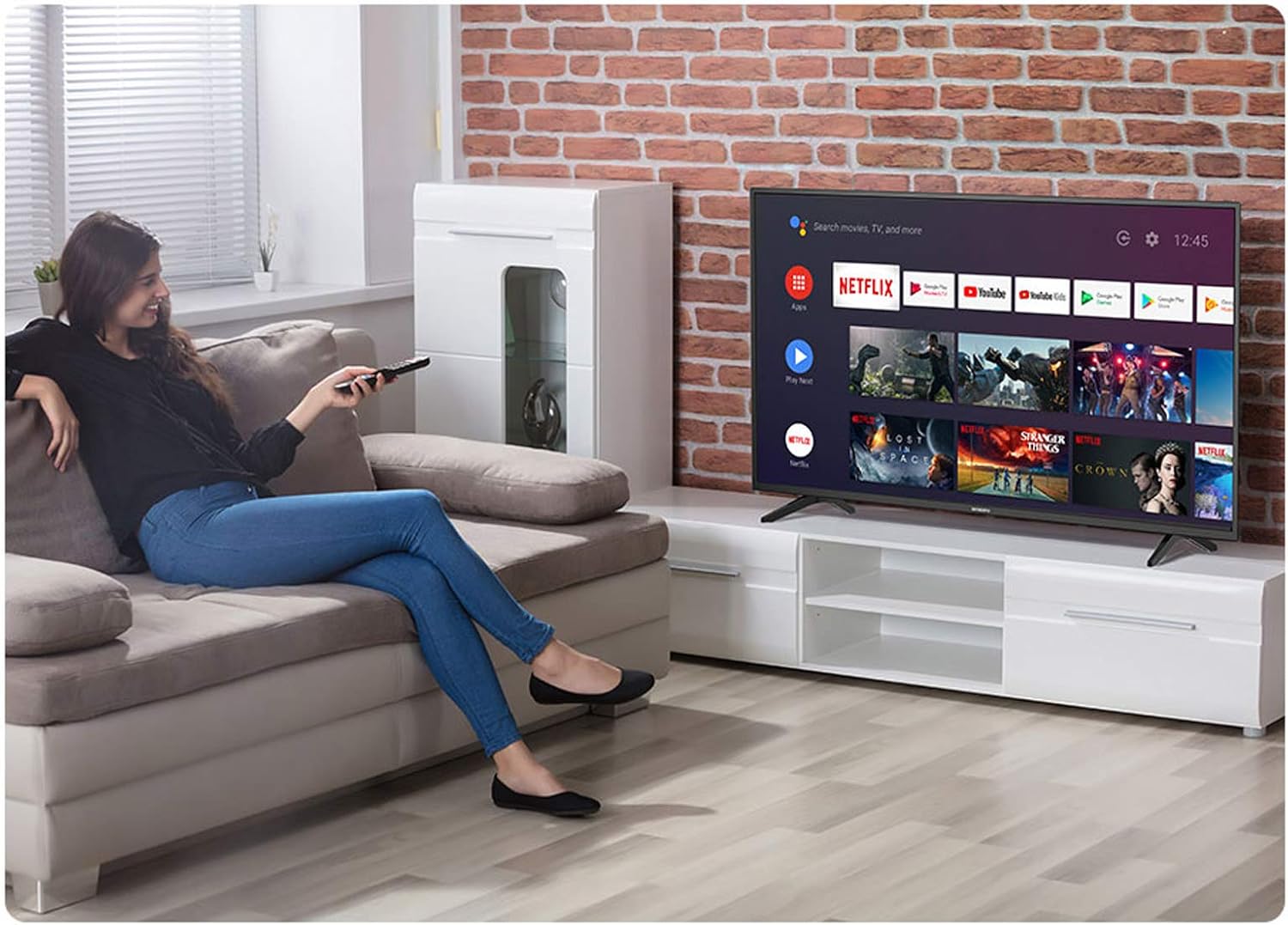 Skyworth 32 inch Smart TV, 720P Roku Google TV with Chromecast Built-in, Android LED TV for Bedroom - S3G - Image 6