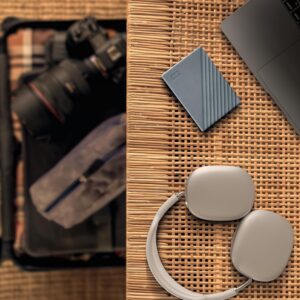 WD 2TB My Passport Portable Hard Drive, Works with USB-C and USB-A, Windows PC, Mac, Chromebook, Gaming Consoles, and Mobile Devices, Backup Software and Password Protection – WDBWML0020BGY-WESN
